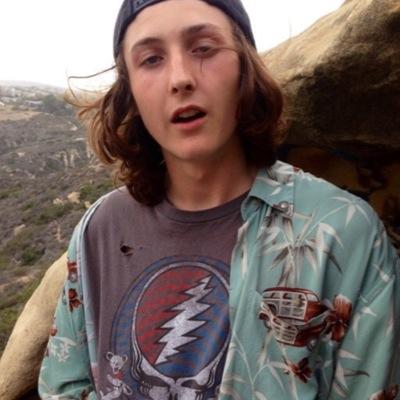 Smoke weed every day mssg me
