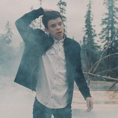 lover of Hayes Grier ❤️ Instagram: hayes_instagram snapchat: thehayesgrier3