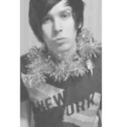 happyphanmas's profile picture. HAPPY CHRISTMAS FROM @phandomaniac !!! hope you get everything you wanted and have the best 2015!!!