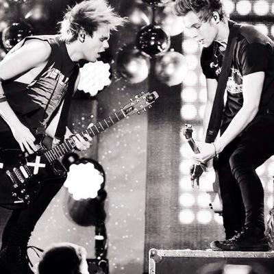 This is a free follow PLEASE GO FOLLOW @5sosassislife I'll most likely follow you back unless Im eating a taco then you're just going to have to wait my friend