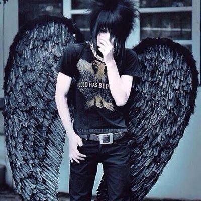 bi more into (:girls:) dm me ^~^ btw I'm 15