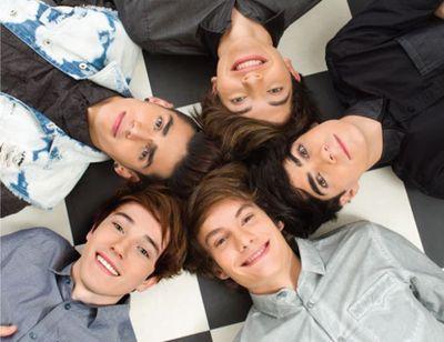 soy Belieber . soy Coder . soy Abrahamer ...y amo a mis artistas