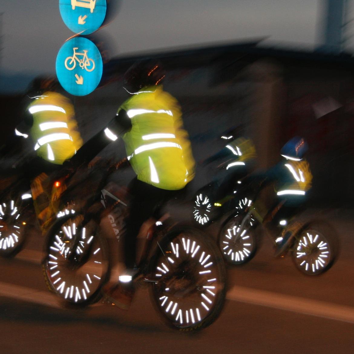 makeUvisible's profile picture. Make People Visible