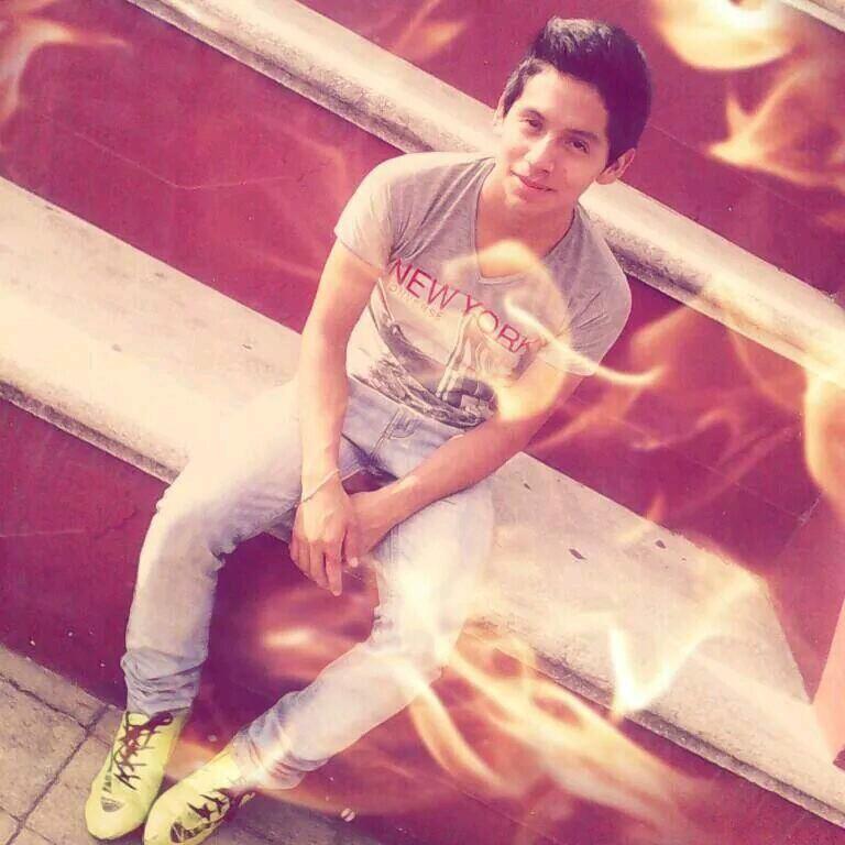 Un pobre loco y despistado :)