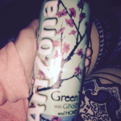 izabella_Xx_'s profile picture. love is rare, life is strange, nothing lasts, and people change...