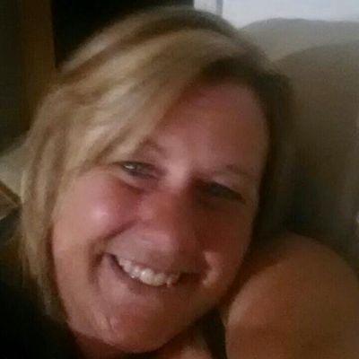 smooresmith's profile picture. 