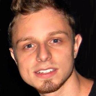 Producer of events, design, architect, 24, the night is my day-to-day! Take the best of life, love going out with friends, traveling, going to the beach ever!