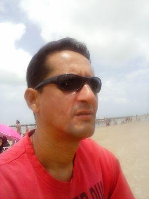 Sempre alegre de bem com a vida. Vivendo o presente, esquecendo o passado e não tentando advinhar futuro. Pense nisso você também!!