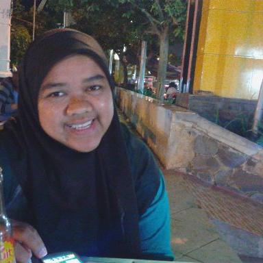 anak ekonomi yang passion nya di sastra :)