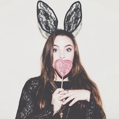 ALoseyHB's profile picture. You're like my dad, you'd get on well. I send my best, regards from hell.