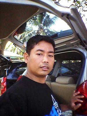 Nama : Ahmad Hadi Mursidin
Bekerja di : PT.MITSUBISHI JAYA
Alamat : Kepuh Aljariah Karangpawitan Karawang.