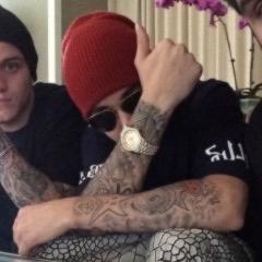 if i could just die in your arms, i wouldn't mind.