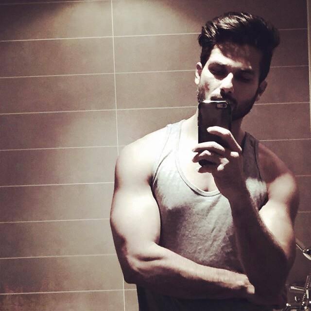 Everything about @shahidkapoor #shanatic