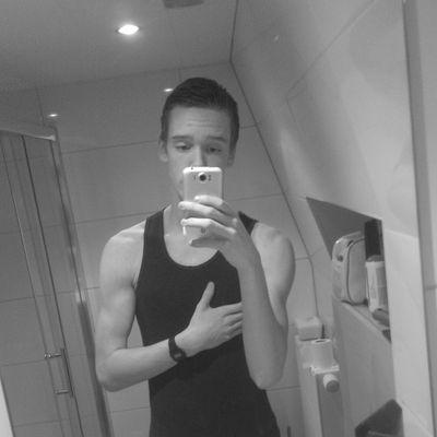 dikkealien's profile picture. snap: paddoboy
insta: paddoboy