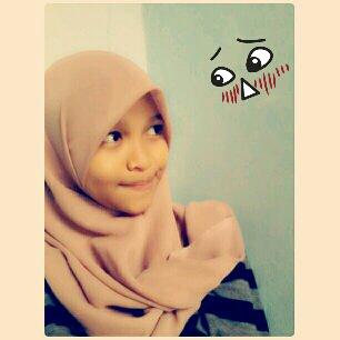 Bawel,jutek,tetapi baik hati:D dan suka menabung:v~  (̴̴̴̴̴͡.̮Ơ̴͡)