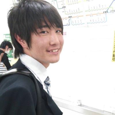 工学院大学に通う1年です。高校まではずっとサッカーやってました。新しいことに挑戦するのが好きです。いろんな人と関わっていろんな考えを知りたいと思ってます。