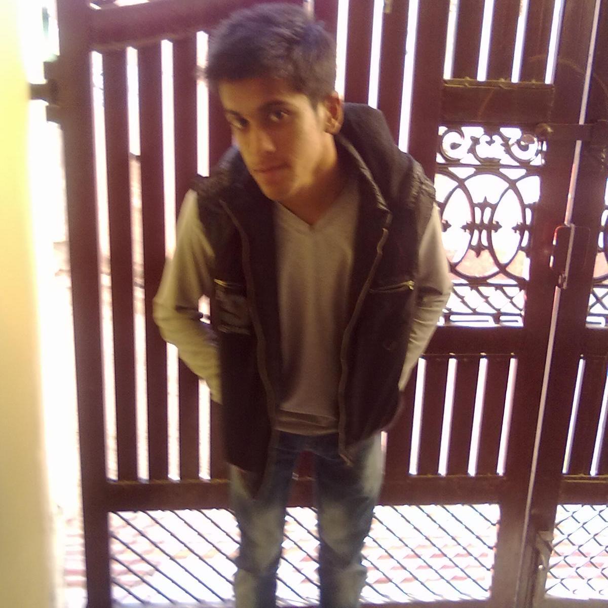 Abhishe40821359's profile picture. #BiggDaddySunni | |#TeamILikeGirls | | #Sunni