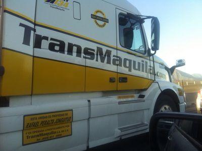 Flat Bed and DV transport for Oil and Automotive Industry.