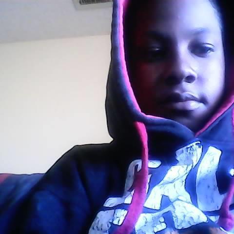 im 13. I want a x box one # advanced war fare when I do get it my gamer tag is going to be young thug #gaming is life