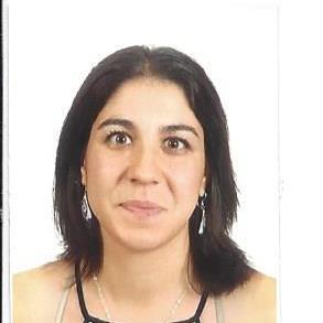 Profesora de formación profesional. FOL.Matemáticas.Economista.  Interés por las nuevas metodologías de educación. Aficiones: Viajar, la cocina y la fotografía.