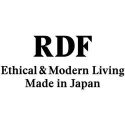 デッドストックになっていた高品質な布や糸をリデザイン。企画制作から流通まで一括管理したことで、価格を抑えました。製造はもちろん国内で。製品はクッションやバッグ、タオルなど。新しいライフスタイルブランドです。