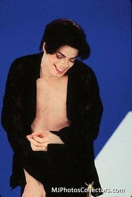 Before u Judge me,Try hard to love me MJ❤