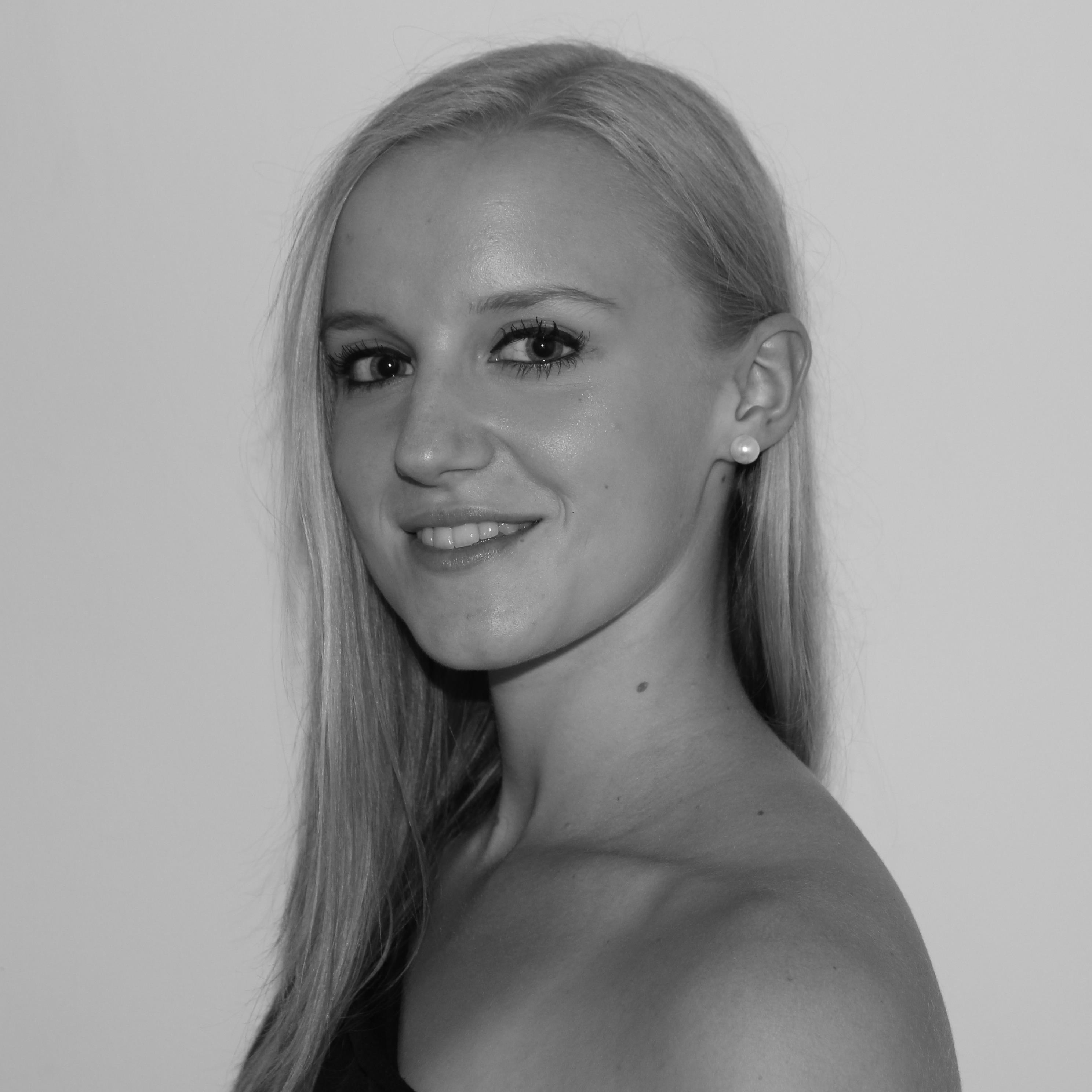 LouDavisFitness's profile picture. Louise runs fun, lighthearted and enjoyable fitness classes which have a welcoming environment and are tailored to every individuals needs and goals.