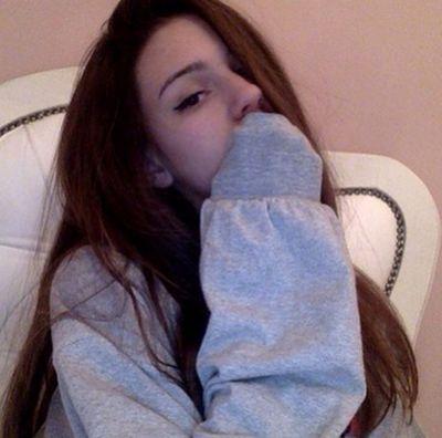 raadiicaaal's profile picture. free follow 💕