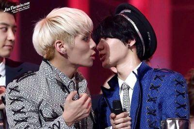 ☆SHINeeペン歴4年☞ジョンテムよりのオルペン♡☞結局みんなちょあよ(*´з`*) ♡SHINee一筋♡ ☞受験生しゃをる ☆SWJ☆ ☞99line♧ SHINee依存症(+。+) しゃをるさんと仲良くなりたい♡ ☆ドーム15日参戦!☆