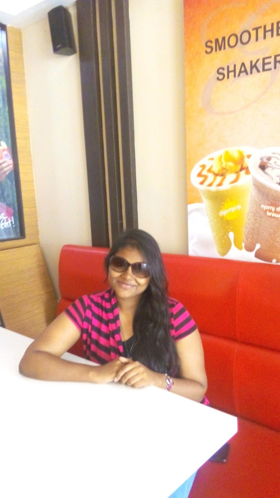 18 cute fun to be with:)classy and fabulous ;) anything for cupcakes 3 live love laugh ^•^u follow i follow u back ;)