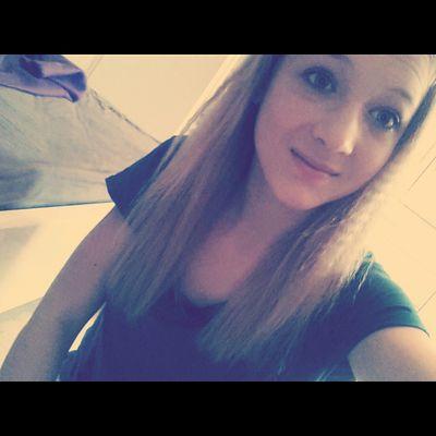 Lilly31_03's profile picture. 