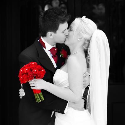 Award winning  Photographers, Passionate about Photography who enjoy creating great images for their clients, Images to treasure for a lifetime. 08450 944804