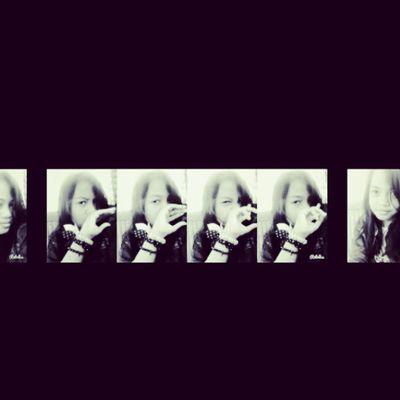 aku sayang banget sama kamu, aku kangen banget sama kamu, aku cinta banget sama kamu, iloveyou miss bawel ♥✌