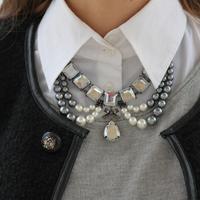 يــا ابــن آددم . . . مــأ دمــت لســت مــن محــارمي . . . فـ اجعــل لحديثــك معــي حــدود . . .