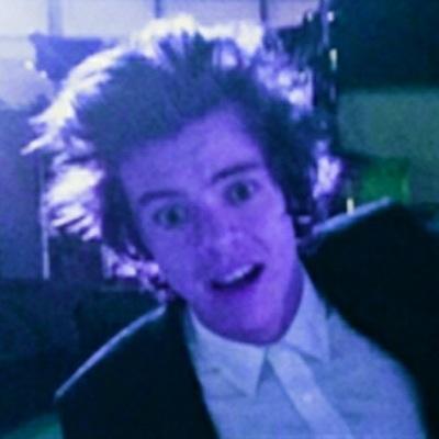 hey please follow @cuddlxyziam because goals thank you:))