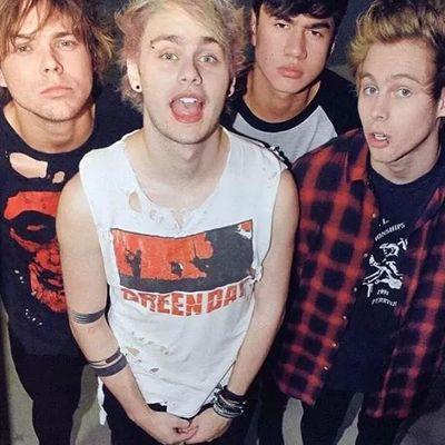 Huge fan of 5SOS, Shaytards & Emblem3||Australia||I LOVE NUTELLA||Luke Hemmings is my BAE, but i love every single one of you boys x @5SOS