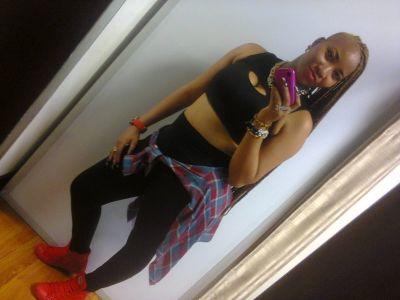 l love fashion bt dnt follow trends nt create my own........orignal as they come......love me or leave....