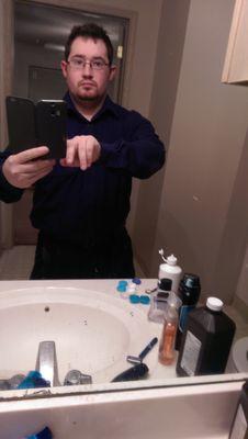 WesleyOwens11's profile picture. I sing write and play I have a wife and daughter trying to get discovered