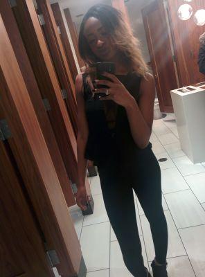 Welcome to my Twitter page 
 Love @Fashion
Love @Shopping , Also  so  Follow me on Instagram at fashion_gal22 Bbm pin: 75E7A076
