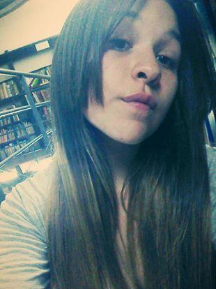 intelectual de copa y sofa.
 Buscadora en el quidditch de la casa ravenclaw 2B0611C2
  http://t.co/osKsE7xxLo