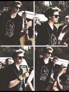 I just love 5sos that's all...