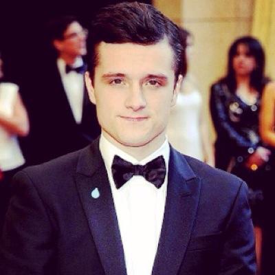 I love Josh Hutcherson.I Love the hunger games series.Peeta~IM KATNISS EVERDEEN.It would be the best thing that ever happened to me if i met Josh