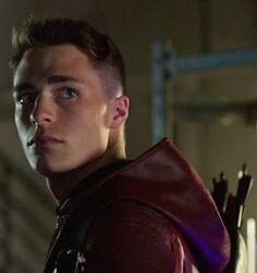 Mi nombre es Roy Harper... Soy un Maestro Arquero en cuyas venas corre el Miracuru... Soy un miembro de la Assassin's Leage. #OC #RP