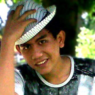 Saat melihat twitter saya . Dilarang merokok