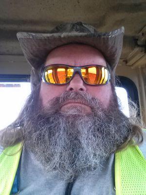 Constitutional conservative-Christian-Gun toting-Divorced Father of 3, Grandfather of 9, NRA, 100% Trump supporter, Pro American, don’t answer DM’s