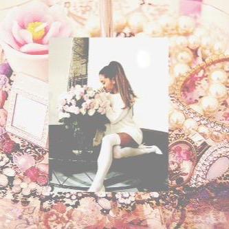 I gave you a free follow! So could you please follow my main account? it's: @BocaQueenl ily