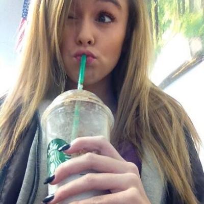 ❤️ 
warm hearted, loving, loud! likes to sing and dance! wants a prince to love ! she wants a friend at first but later on more❤️#single