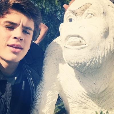 ♡ 2 Gurls who loves Hayes ♡