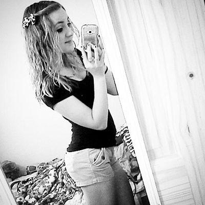 God befor anything♡ singing is my passion (:
