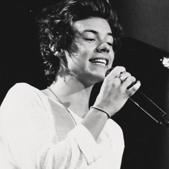 /!\ Follow @nixllftommo /!\ If you want me to RT something, ask me. I'll be happy to do it.